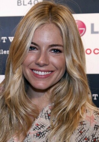 Sienna Miller Hot HD Wallpaper Celebrities