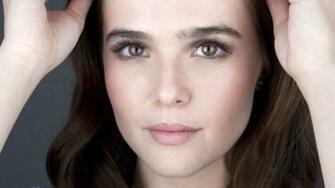 Beautiful HD Zoey Deutch Wallpaper HDwallsource