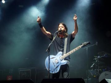 Foo Fighters Dave Grohl Guitar Guitars Concert Concerts