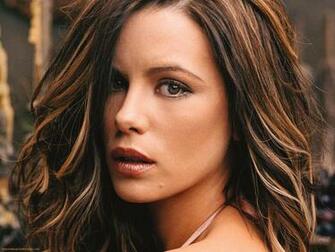 Bite Kate Beckinsale Wallpaper HD Desktop Screensaver
