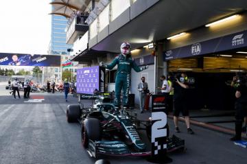 Sebastian Vettel Baku 3legs4wheels