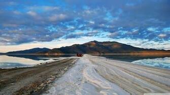 Salar De Uyuni Salt Desert Bolivia 4k HD Desktop Wallpaper For