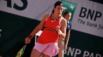 Anastasija Sevastova Red Sleeveless Top Wallpaper