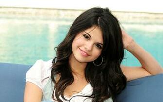 Selena Gomez Desktop Wallpaper