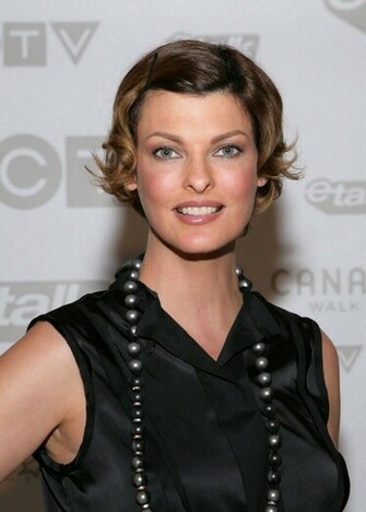 Fonds D Cran Linda Evangelista MaximumwallHD