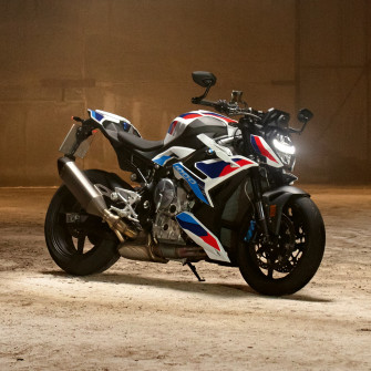 Bmw M R In Pics See One Of The Most Powerful Street