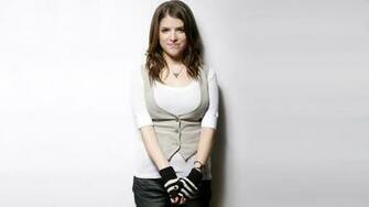 Anna Kendrick Beautiful Full HD Wallpaper