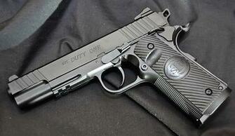 Pin Gallery Handgun Wallpaper