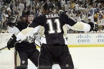 Brotherly Love Jordan Staal Joins Eric Signs Year