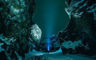 Underwater Snow Wallpaper