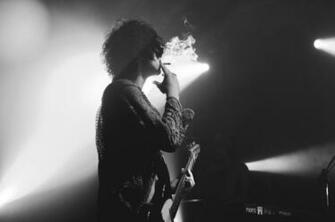 O Sticky Fingers