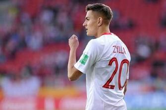 Bayern Munich S Chris Richards Marcel Zylla Advance In Fifa U