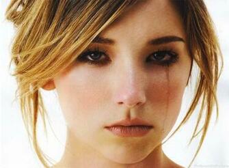 Haley Bennett Wallpaper And Background Image Net
