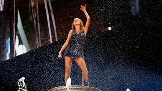 Taylor Swift Brings Her Reputation Tour To Netflix Just In Time