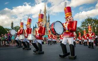 Christmas Parade At Magic Kingdom Walt Disney World Widescreen