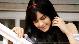 Adah Sharma Pink Lips Cute Face Photoshoot Wallpaper
