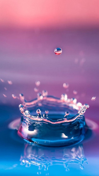 Water Splash Macro Wallpaper