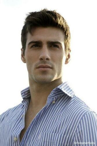 Justin Clynes Hero Worship English