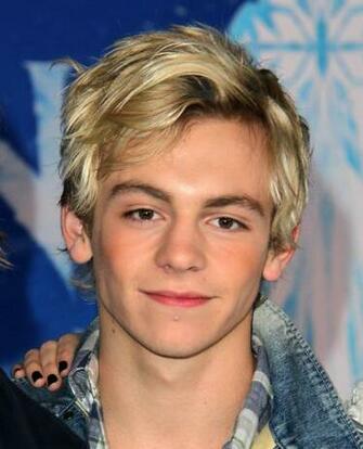 Ross Lynch Photos