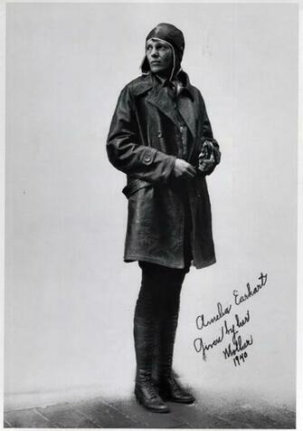 Amelia Earhart Known People Famous News And