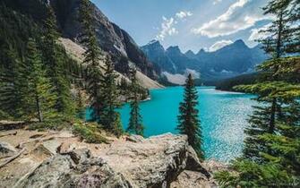 Moraine Lake Wallpaper