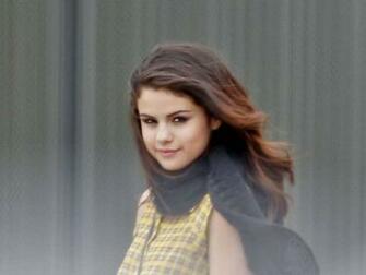 Selena Gomez Wallpaper