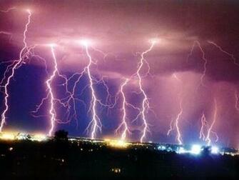 Wallpaper HD Desktop Online Lightning Strikes