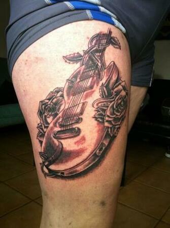 Pin Manga De Guitarra Y Rock And Roll Tattoos Tattoo Designs