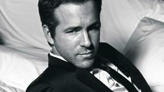 Monochrome Ryan Reynolds Wallpaper