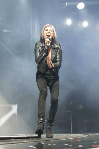 Sarah Barthel Kroq Almost Acoustic Christmas Gotceleb