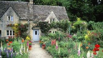 Cottage Garden Wallpaper Top Background