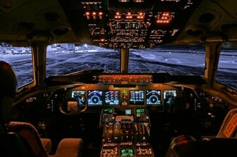 Photographs Of Awesome Cockpits Abduzeedo Design Inspiration