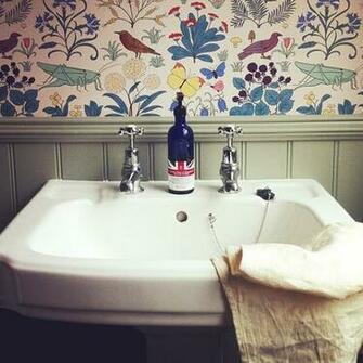 Wallpaper Recently These Two Image Of Bathrooms With Got Me