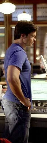 Tom Welling Wallpaper And Background Image In The Club