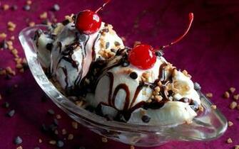 Ice Cream Sundae Wallpaper Top