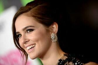 Zoey Deutch Instagram HD Wallpaper Photos
