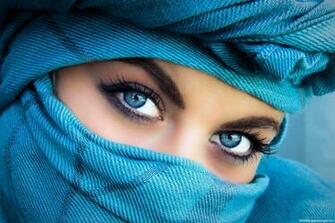 Best Attractive Woman With Veil In The Head A Over Blue Wallpaper
