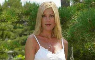 Tori Spelling Wallpaper Celebrities