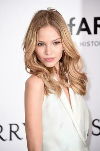 Sasha Luss Photo Of Pics Wallpaper Theplace2