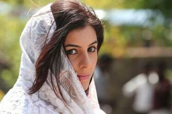 Isha Talwar HD Wallpaper For Desktop iPad