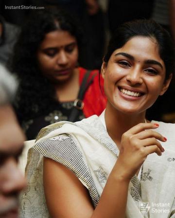 Samyuktha Menon Hot HD Photos Wallpaper 1080p 4k