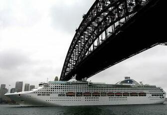 Cruise Boats Wallpaper Ship Under Bridge