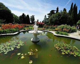 Image Wallpaper Pictures A Garden Landscape