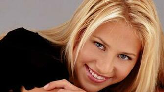 Anna Kournikova Smile HD Wallpaper