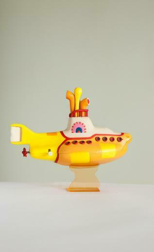 Yellow Submarine Of John Lennon Xpx Wallpaper Click Pictures