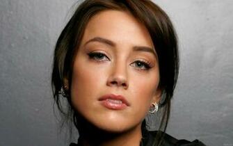 Amber Heard Wallpaper Hot