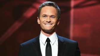 Celebrating Neil Patrick Harris Success Wallpaper