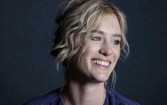 Mackenzie Davis Wallpaper X Net