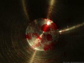 Wallpaper Blood Stains Is A Stainless Steel Bowl