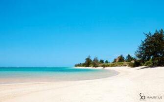 A Turquoise Lagoon On The Southern Coast Of Mauritius Wallpaper